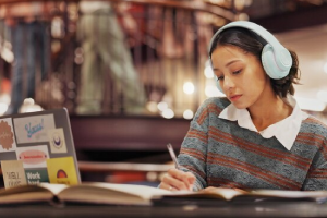 Listening & Learning 